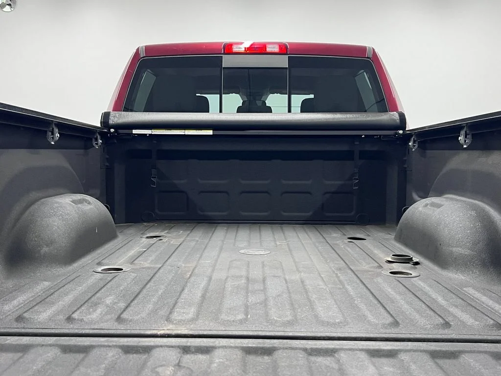 Used 2018 Delmonico Red Pearlcoat Ram Big Horn image 22