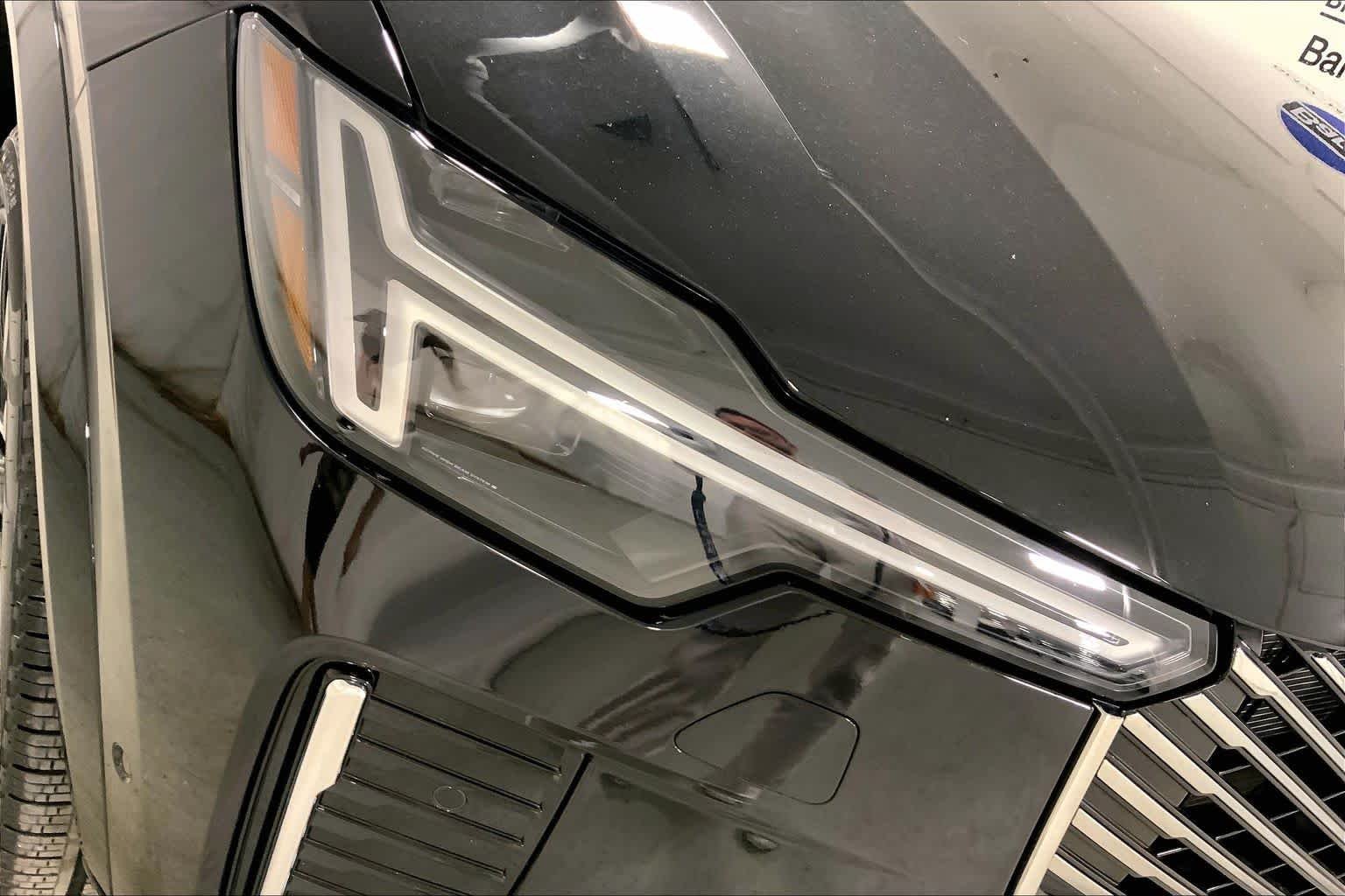 Used 2025 Onyx Black Metallic Volvo Ultra image 27