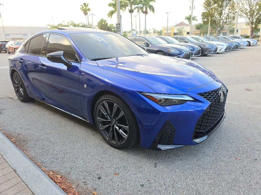 2025 Lexus IS