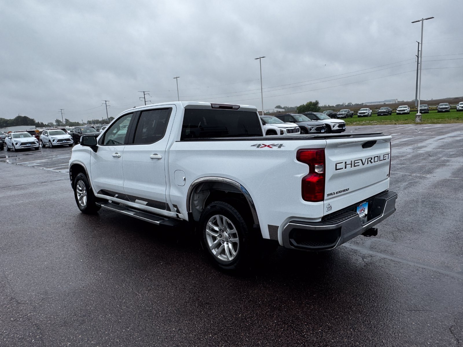 Used 2021 Summit White Chevrolet LT image 7