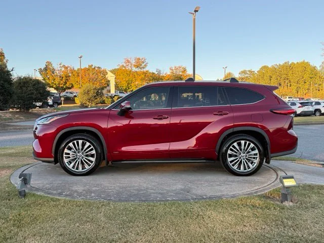 Used 2022 Red Toyota Platinum image 4