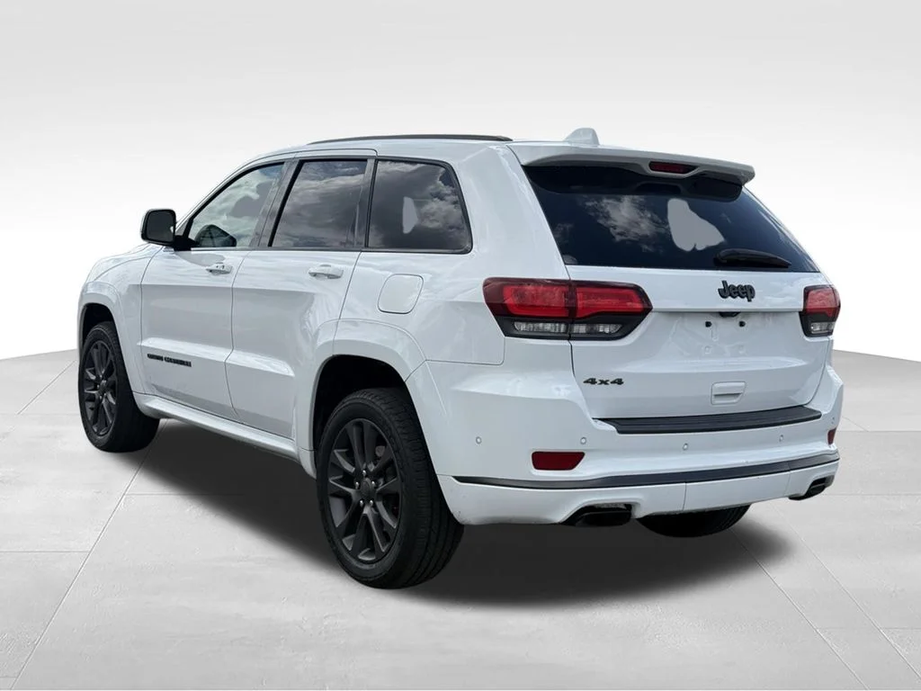 Used 2018 White Jeep Overland image 3