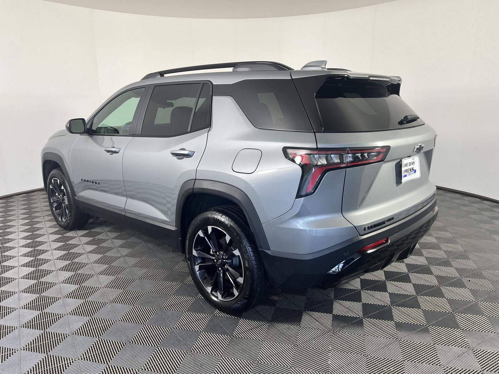 Used 2026 Sterling Gray Metallic Chevrolet AWD RS image 5