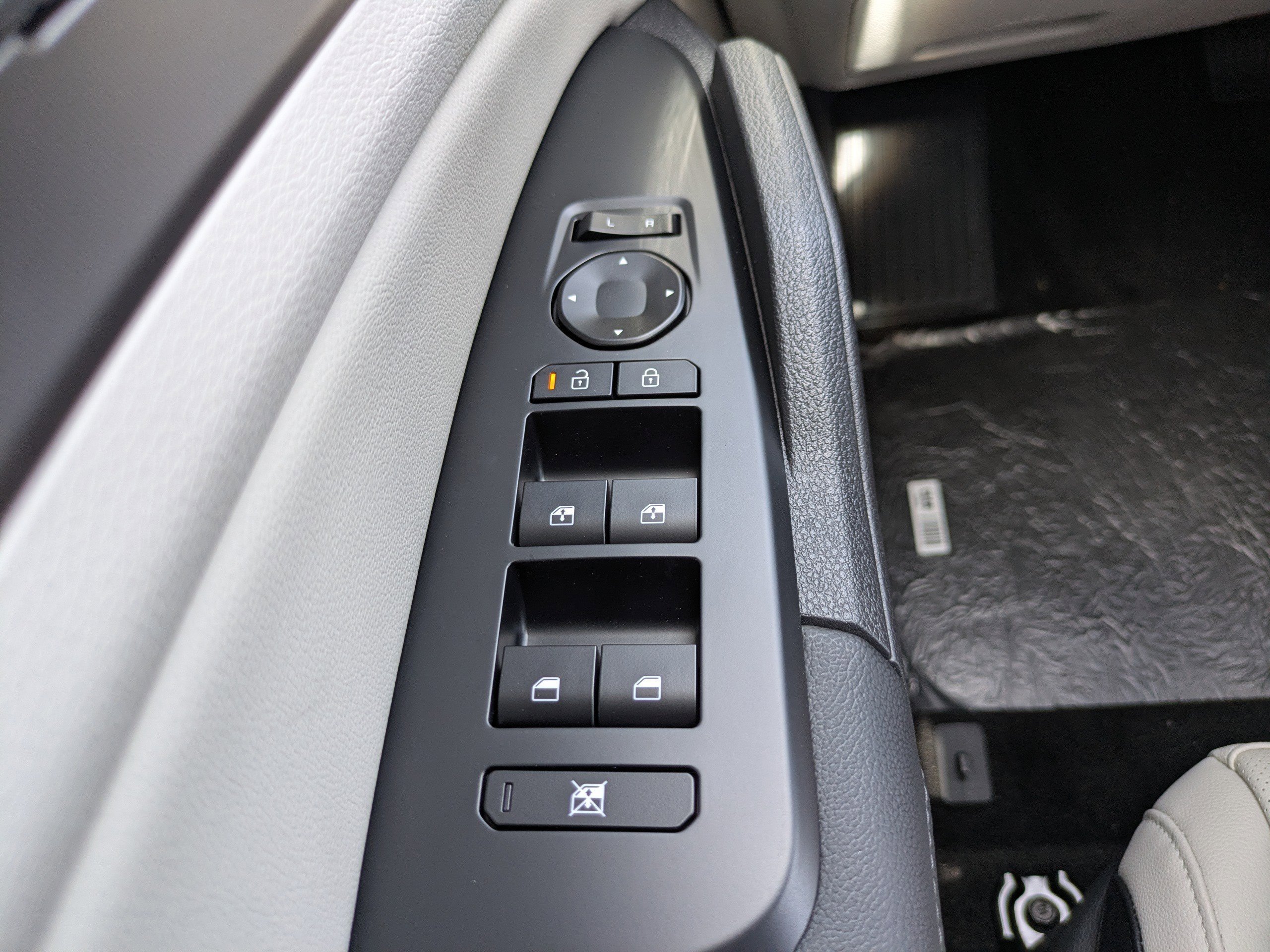 New 2026 Gravity Gray Kia EX image 30