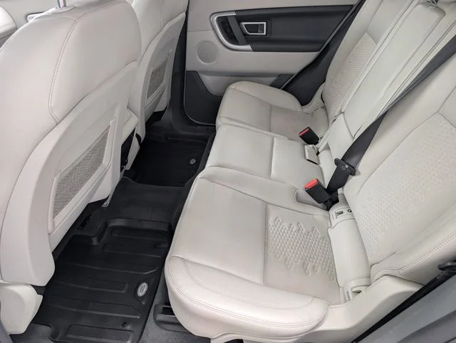 Used 2019 Fuji White Land Rover SE image 9