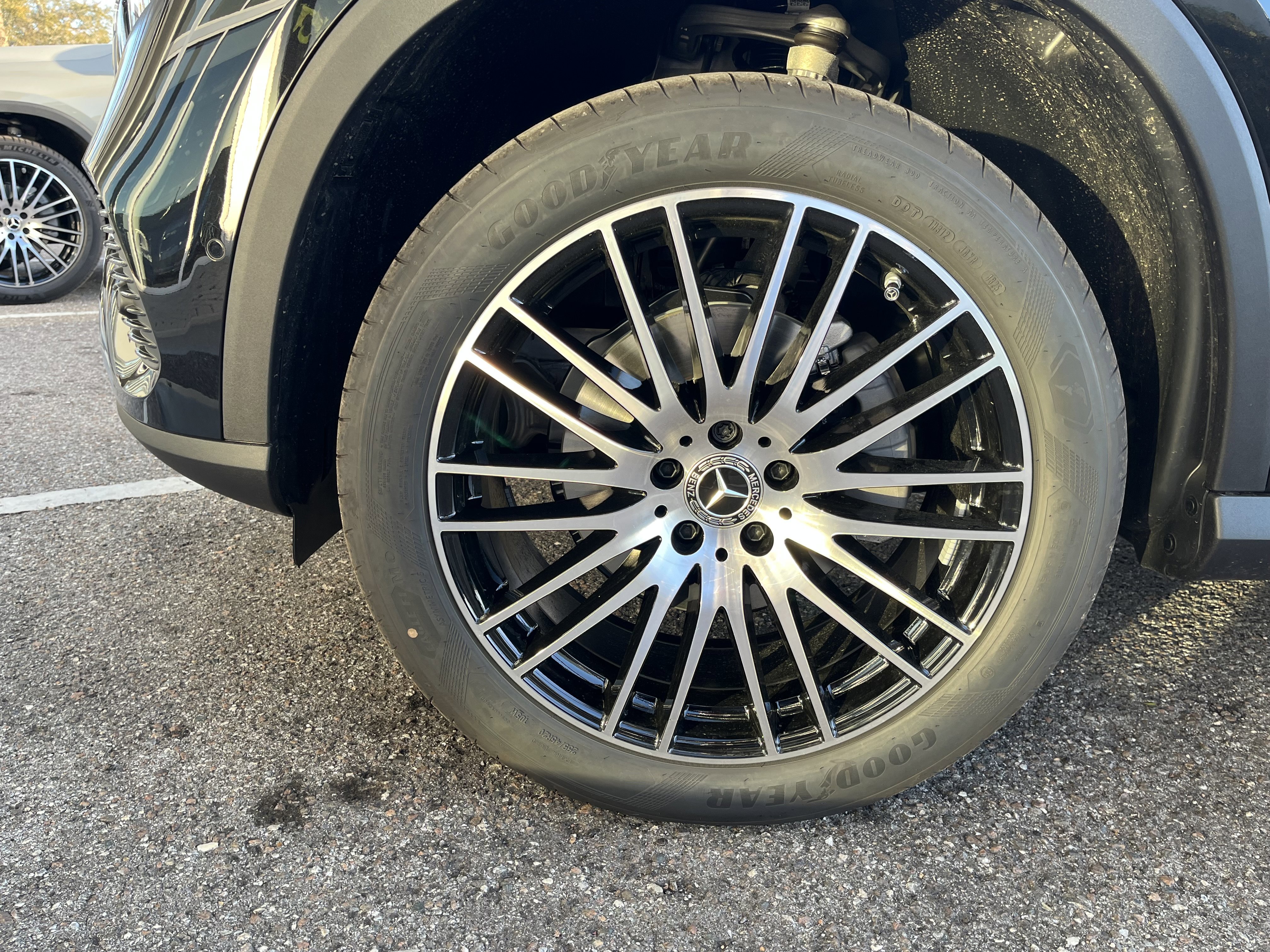 New 2026 Obsidian Black Metallic Mercedes-Benz GLC 300 image 8