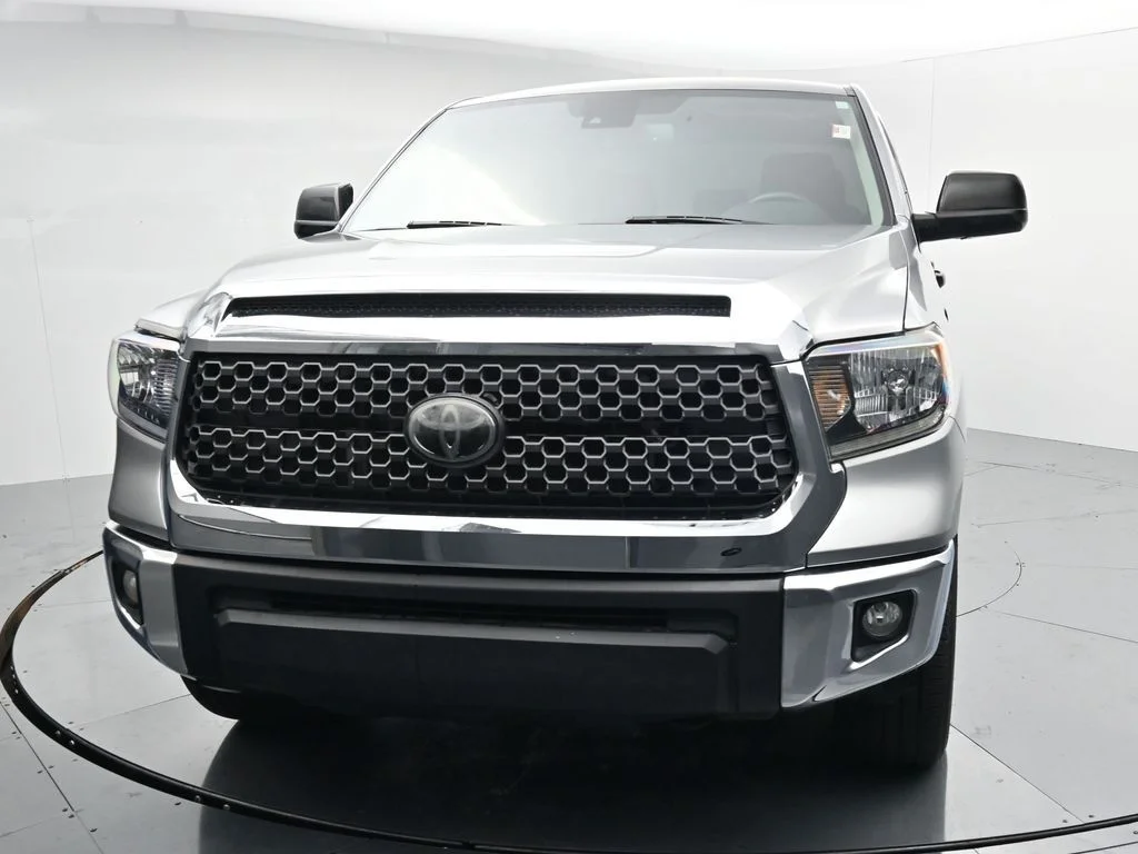 Used 2021 Silver Toyota SR5 image 3