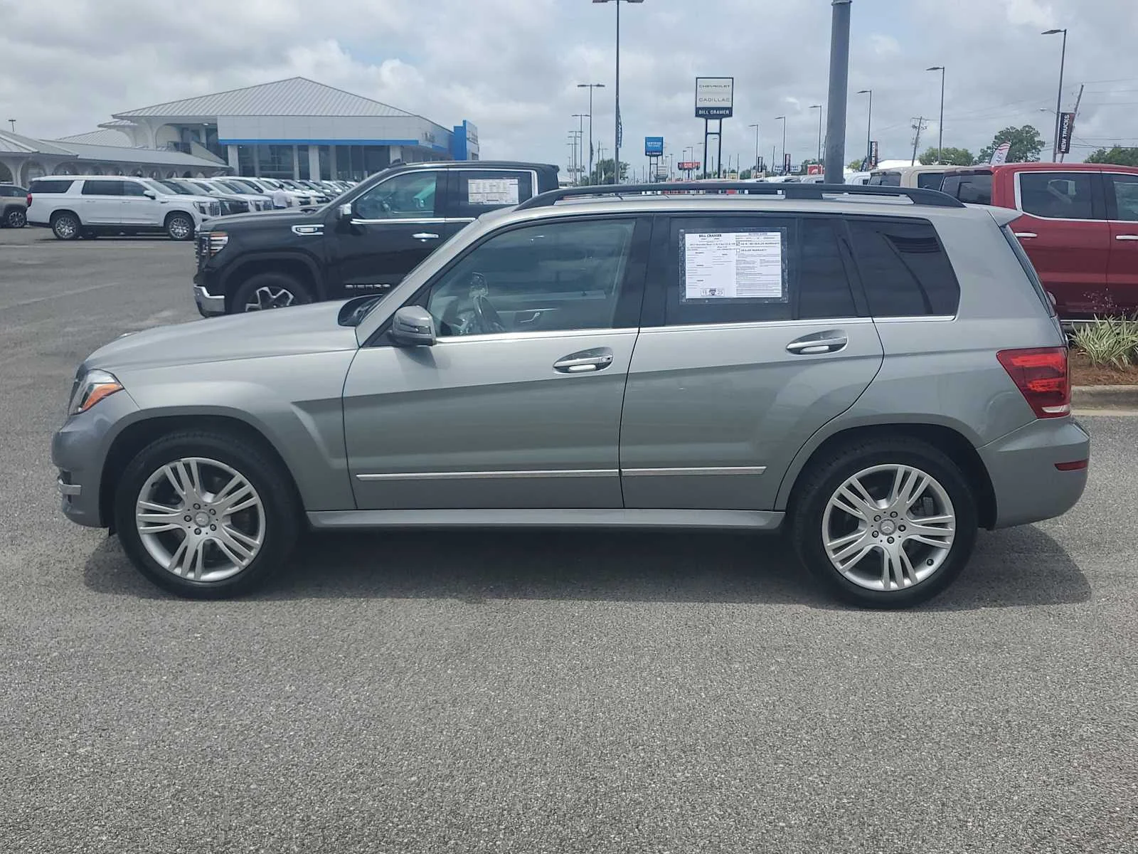 Used 2015  Mercedes-Benz GLK 350 image 2