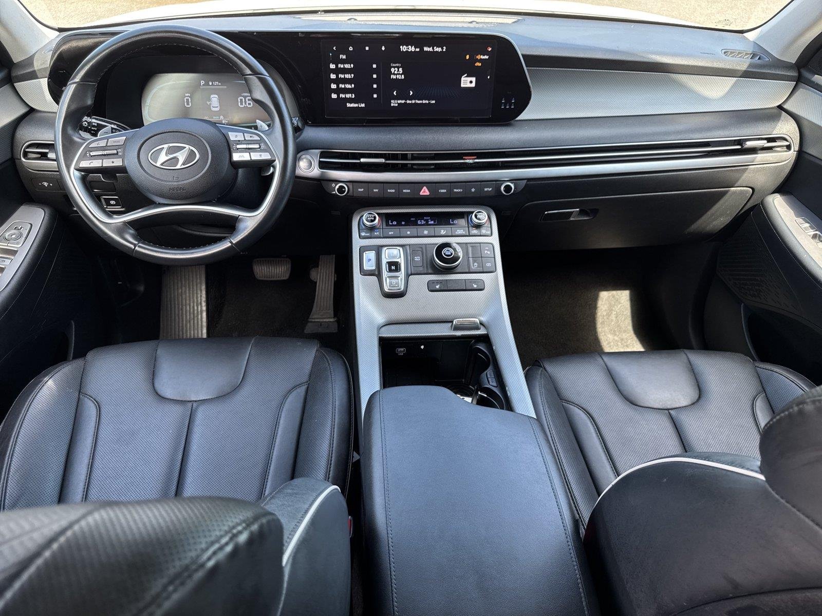 Used 2024 Hyper White Hyundai SEL 7P image 11