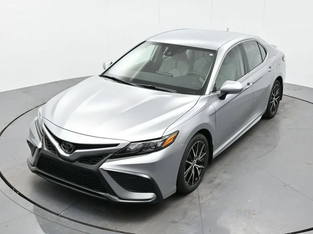 Used 2022 Celestial Silver Toyota SE image 33