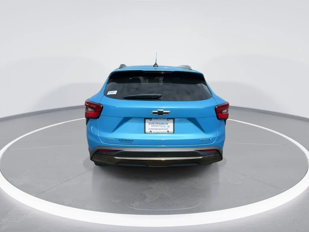 Used 2025 Blue Chevrolet ACTIV image 7