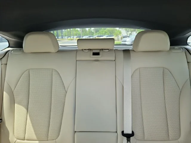 Used 2022 Black BMW xDrive30i image 29