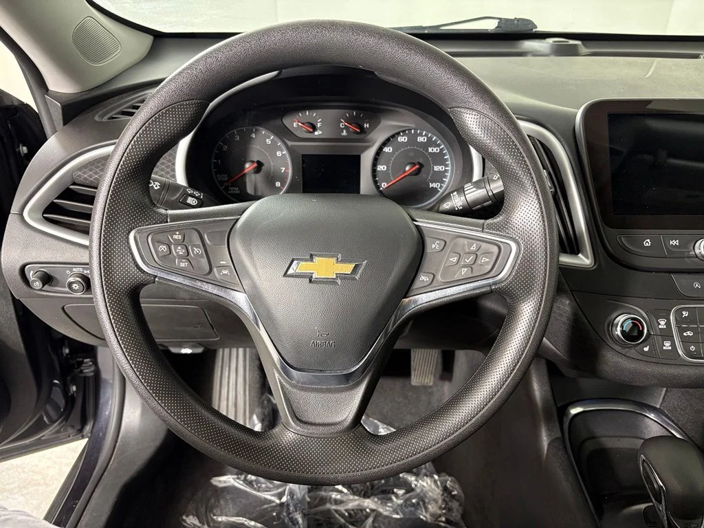 Used 2023 Gray Chevrolet LT image 23