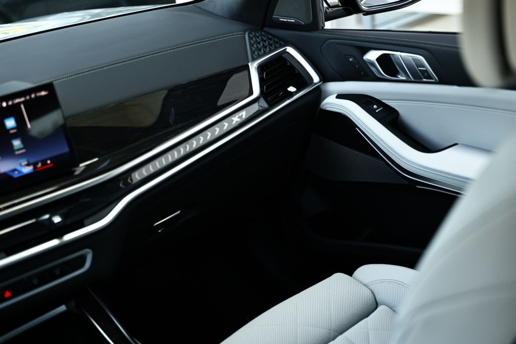 New 2027 Skyscraper Grey Metallic BMW xDrive40i image 32