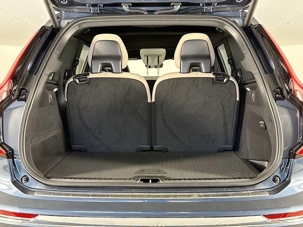 2026 Volvo XC90 Plus - Photo 27