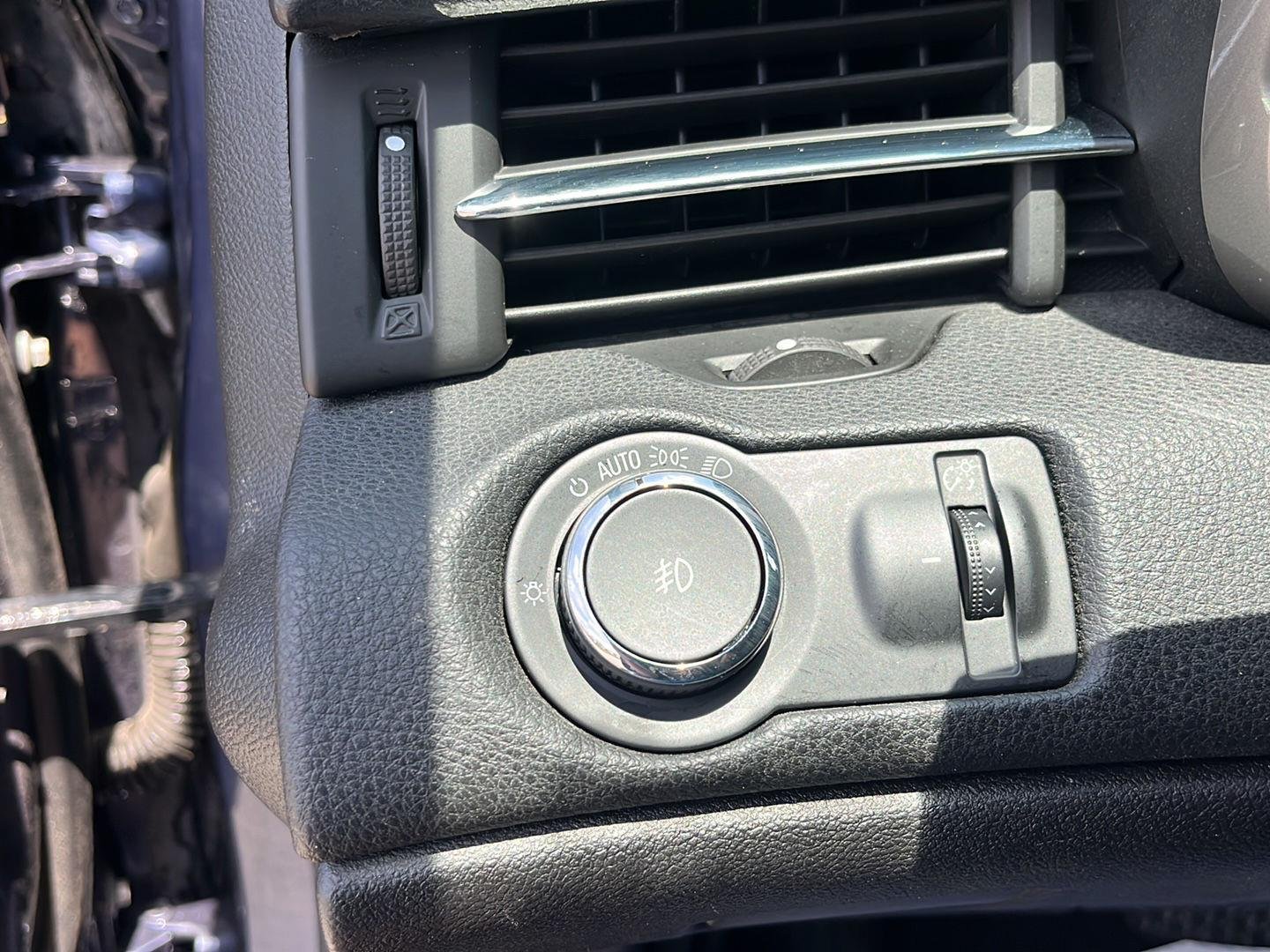 Used 2015 ATLANTIS BLUE METALLIC Chevrolet LT image 12