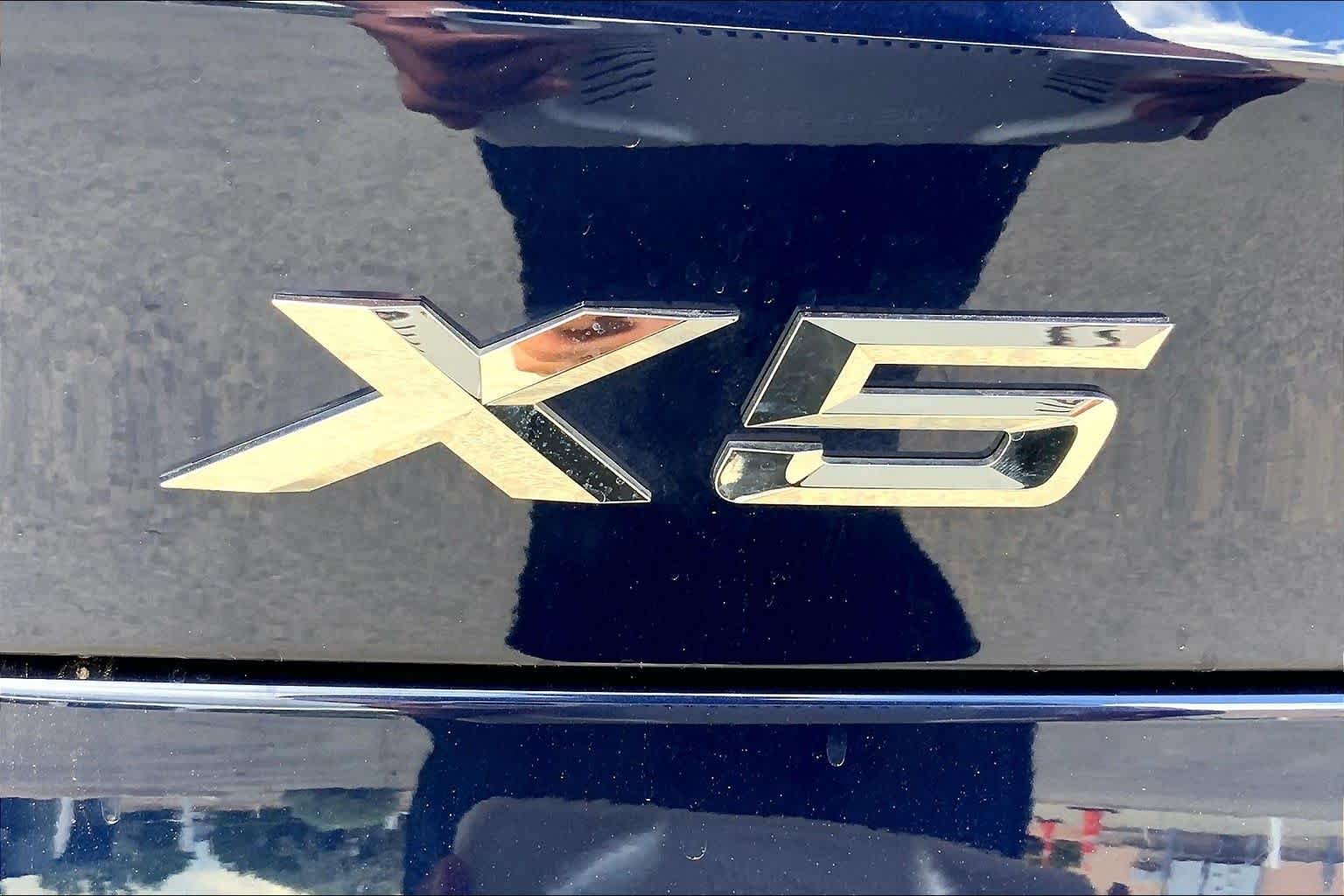 Used 2024 Tanzanite Blue II Metallic BMW xDrive40i image 30