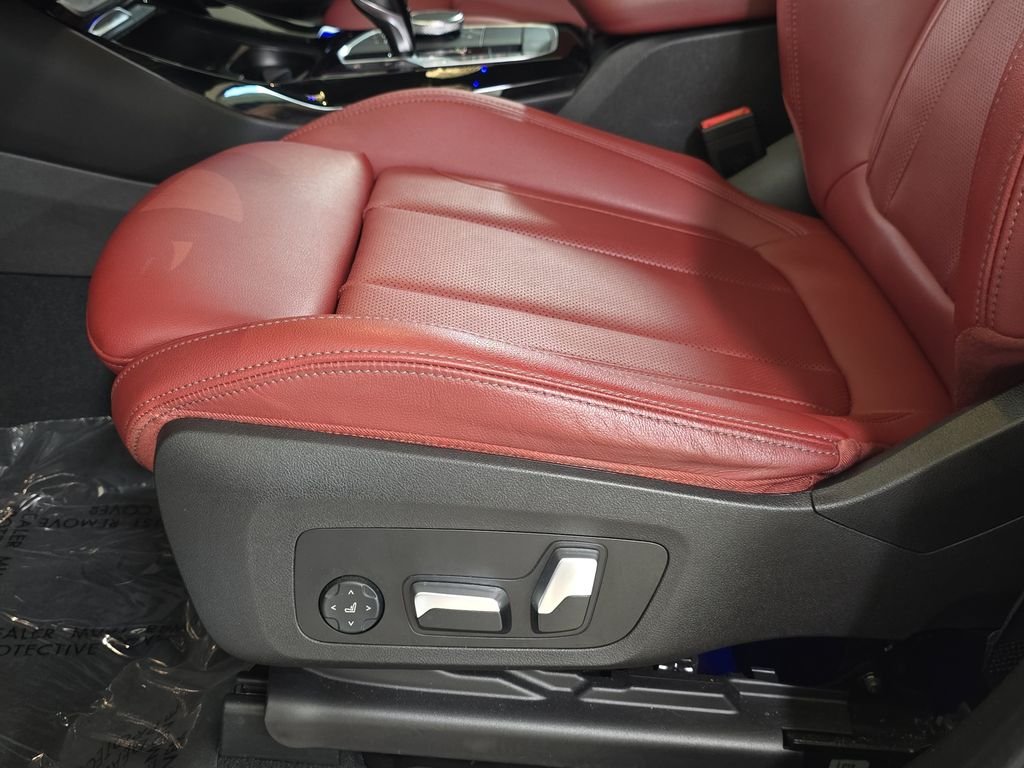 Certified Used 2022 Alpine White BMW sDrive30i image 25