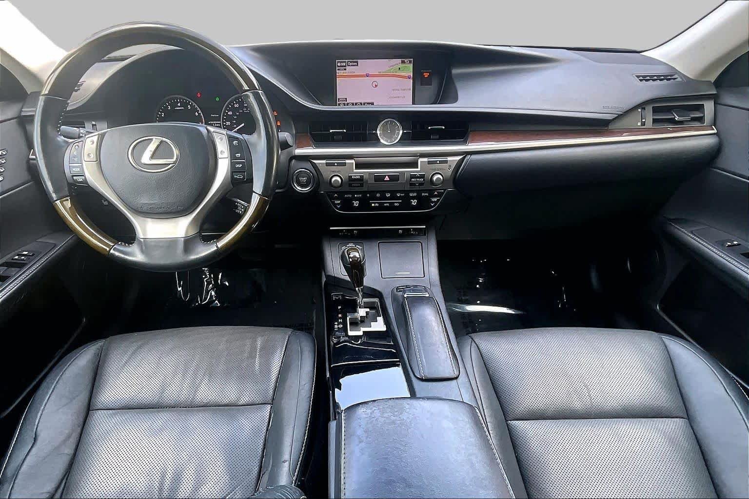 Used 2015 Obsidian Lexus  image 16