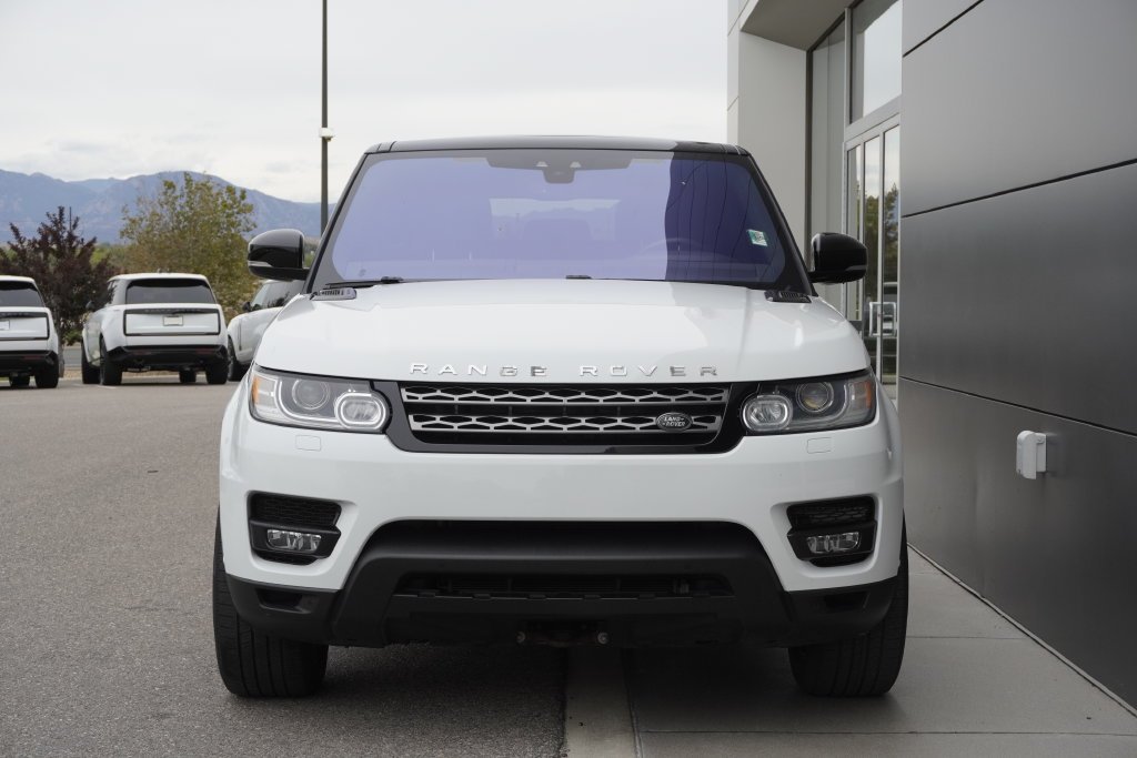 Used 2017 White Land Rover SE image 5