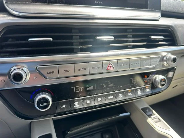 Used 2022 Green Kia S image 14