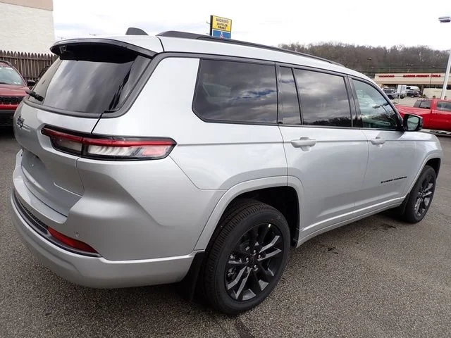 New 2026 Silver Jeep Limited image 7