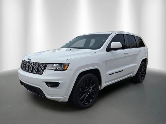 Certified Used 2022 White Jeep Laredo X image 2