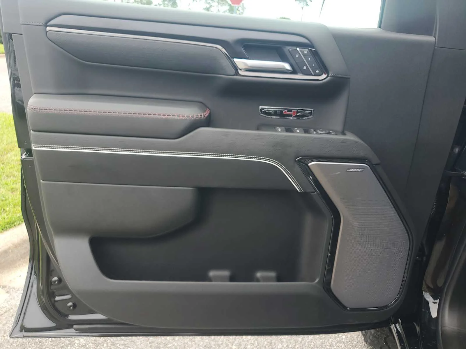 New 2026 Onyx Black GMC AT4X image 15