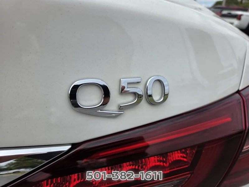 Used 2023 Pure White INFINITI LUXE RWD image 16