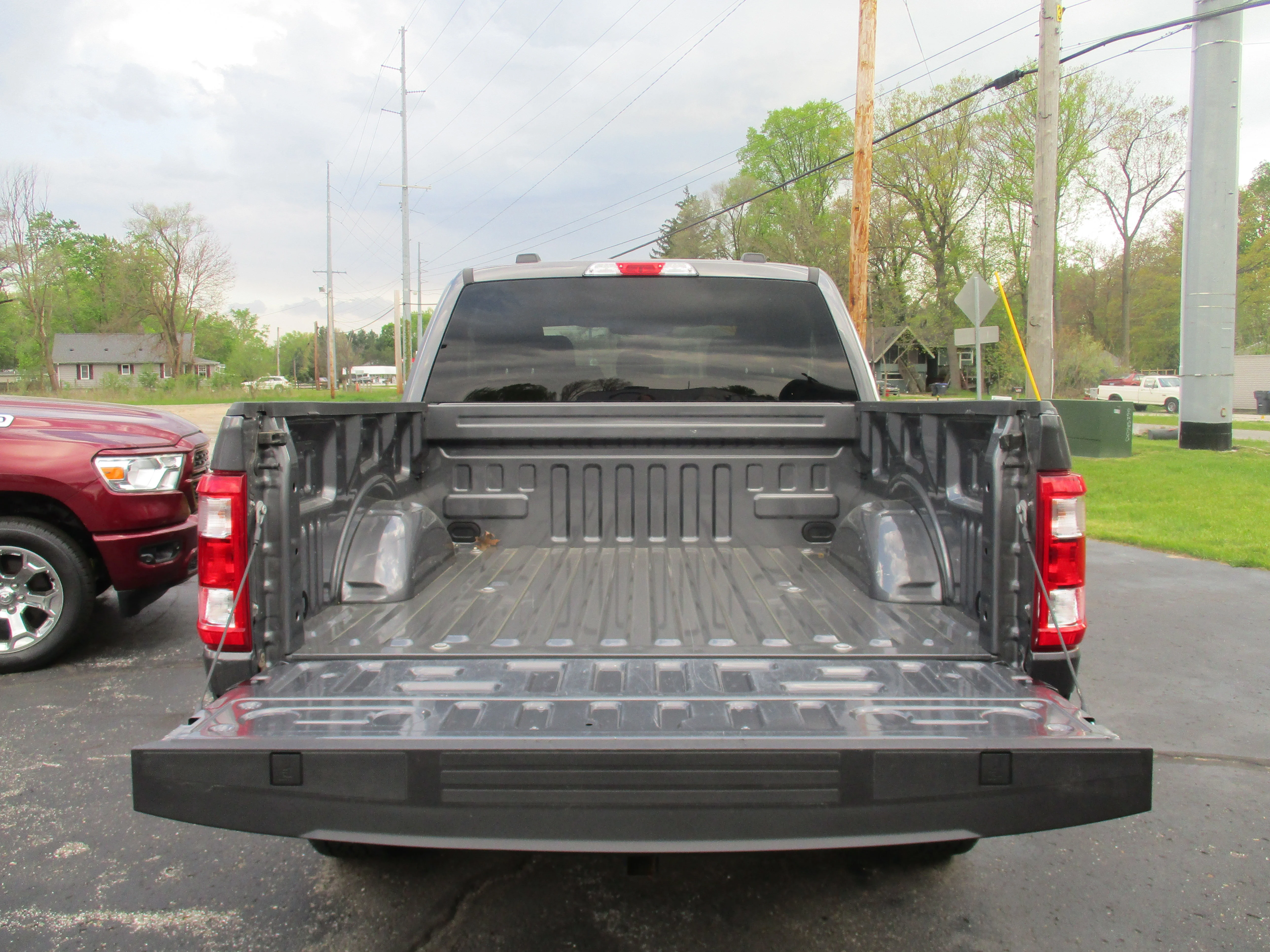 Used 2023 Carbonized Gray Metallic Ford XL image 9