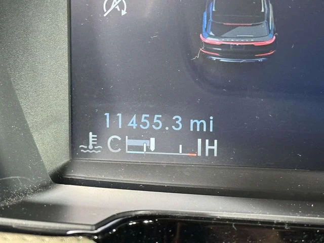 Used 2023 Red Lincoln Standard image 2
