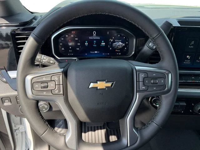 New 2026 Summit White Chevrolet LT (2FL) image 13