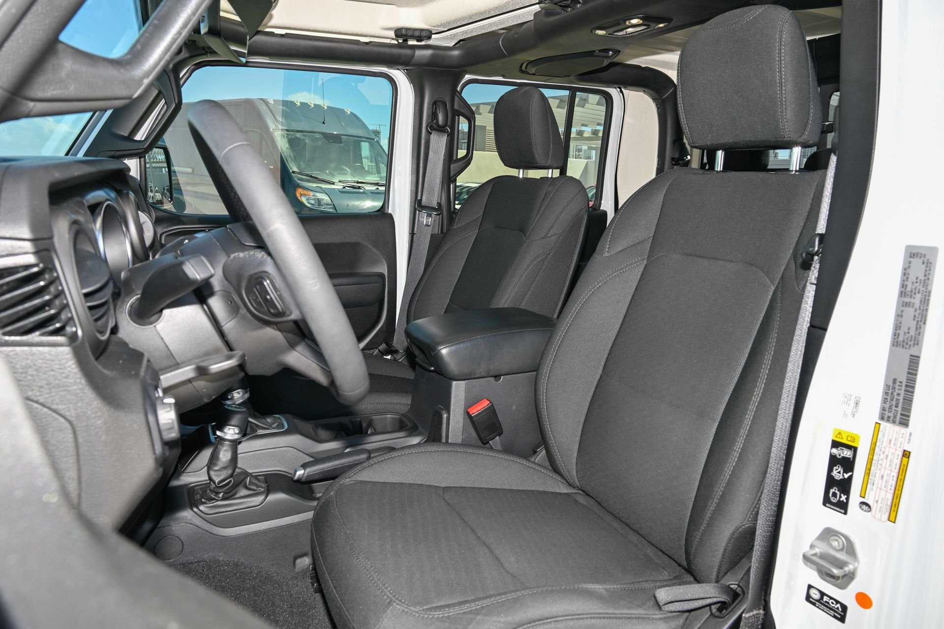 Used 2023 White/off-white Jeep Sport S image 15