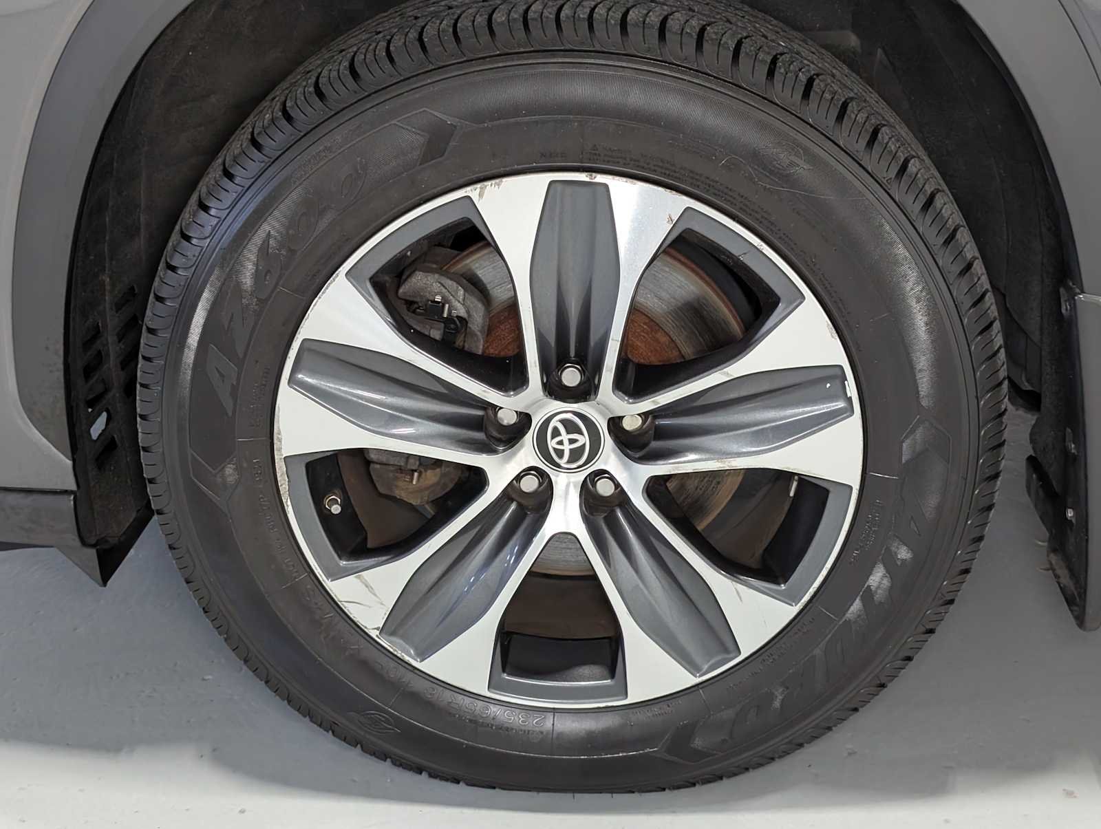 Used 2021 Magnetic Gray Metallic Toyota XLE image 3