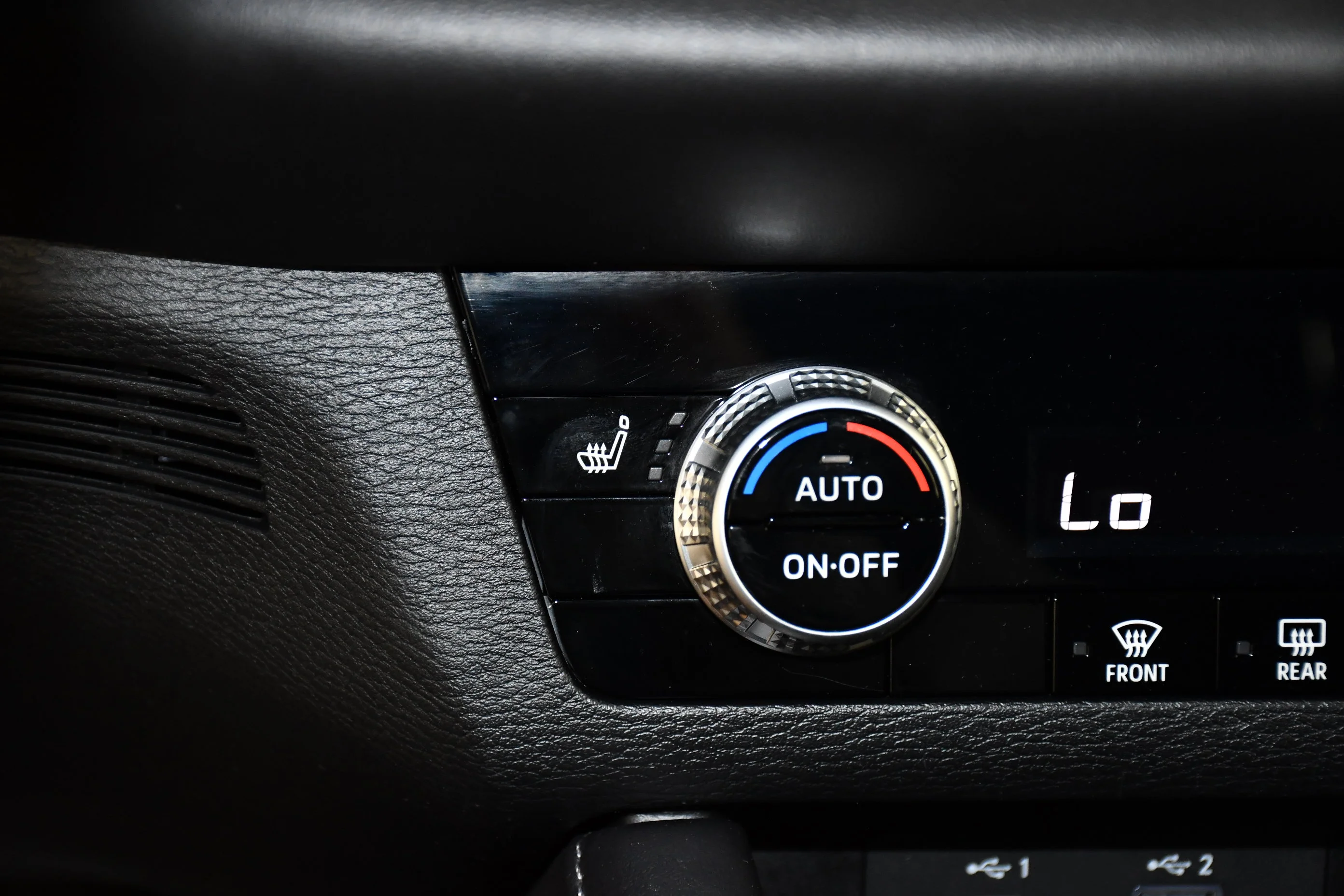 Certified Used 2025 Labrador Black Pearl Mitsubishi ES image 29