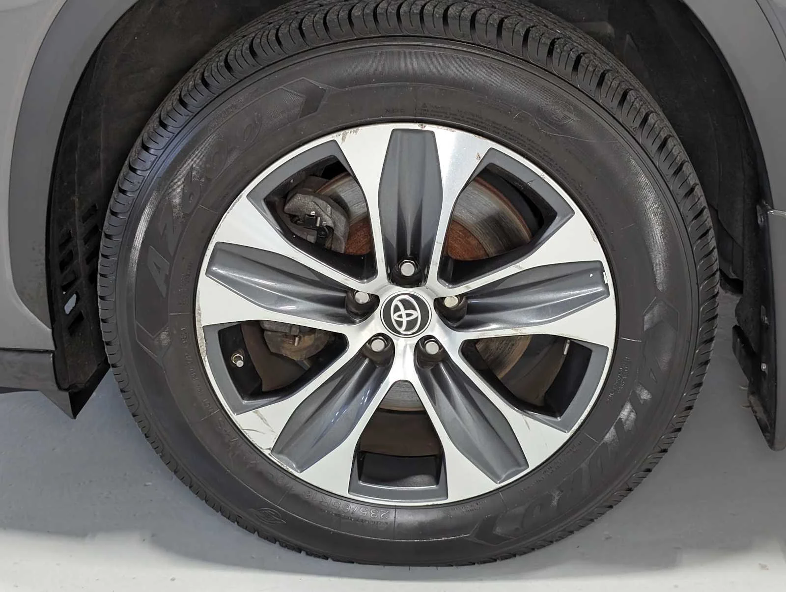 Used 2021 Magnetic Gray Metallic Toyota XLE image 3