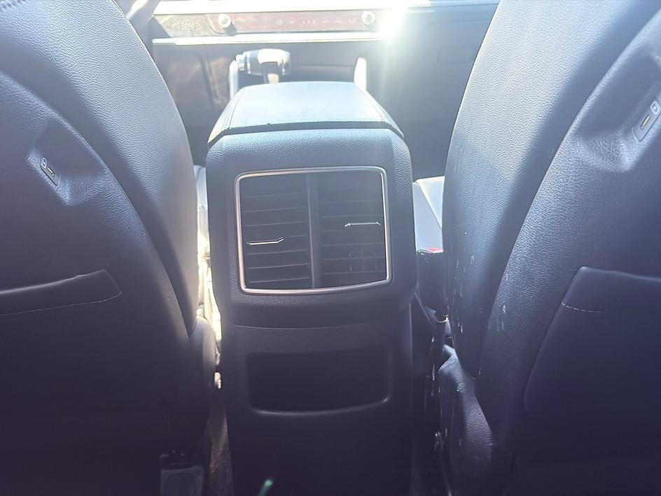 Used 2024 Jungle Green Kia X-Line image 26