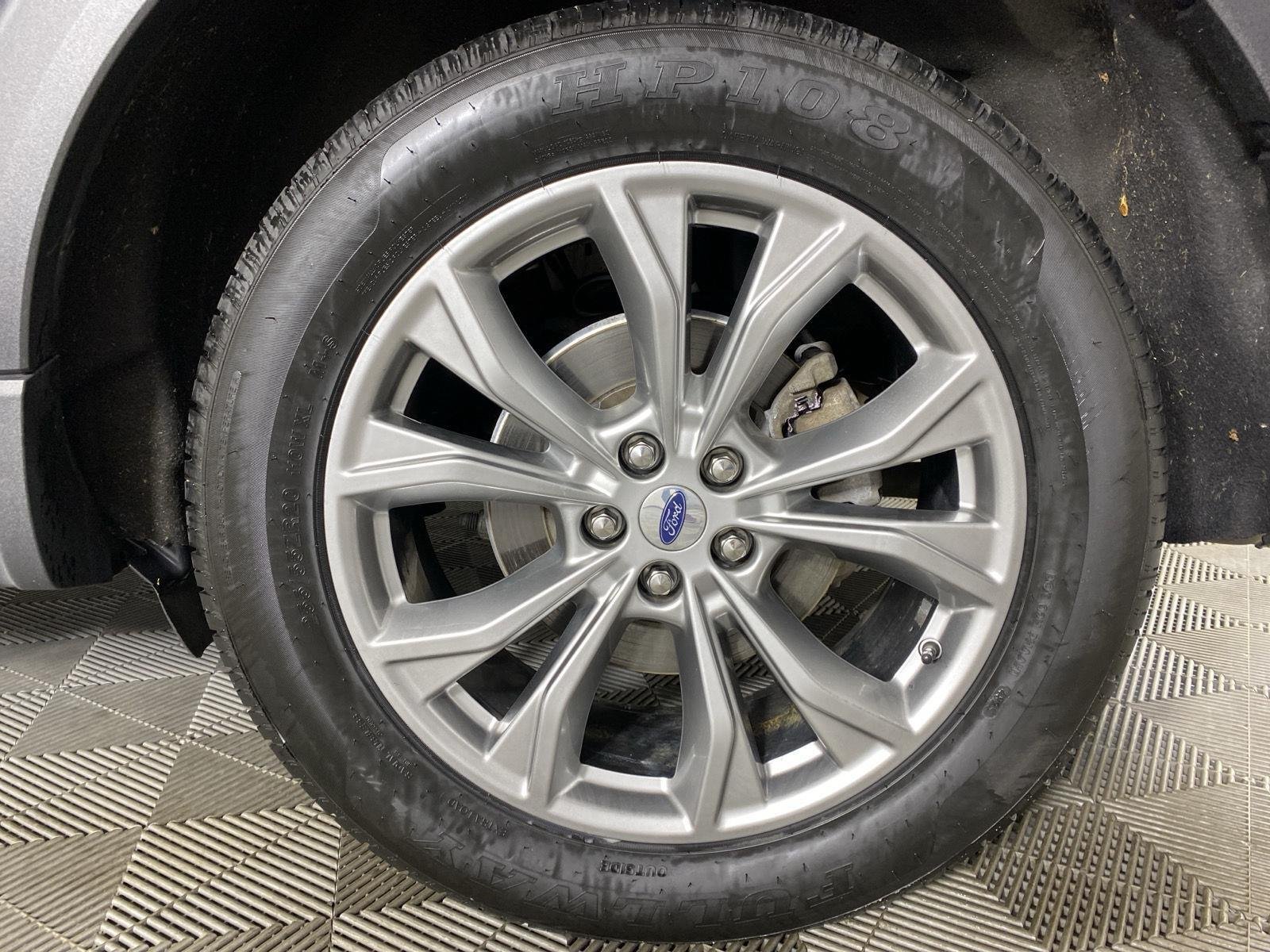Used 2023 Agate Black Metallic Ford XLT image 27