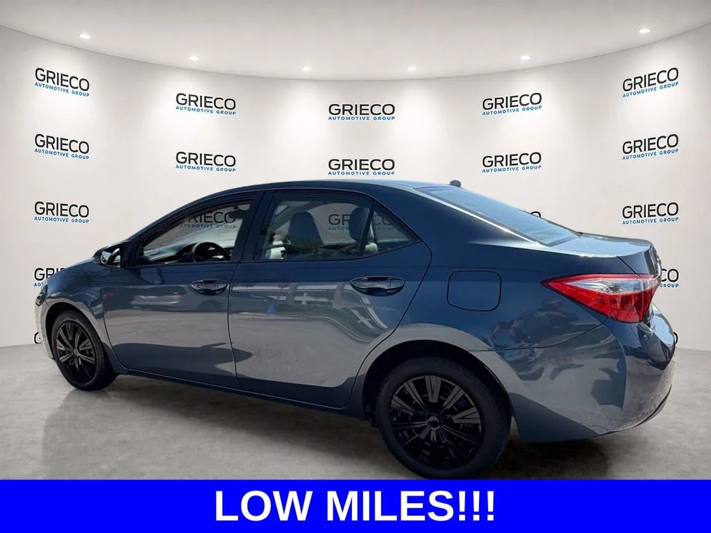 Used 2015 Gray Toyota LE image 5
