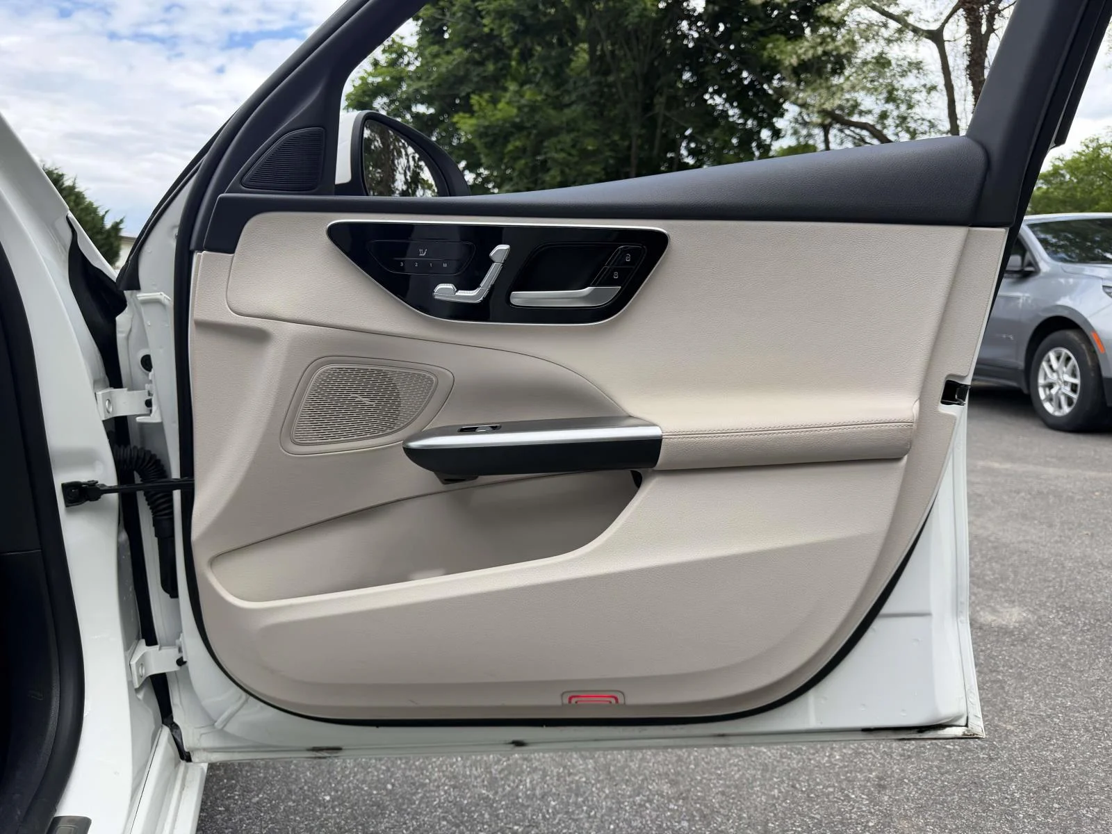 Used 2025 White Mercedes-Benz C 300 image 11