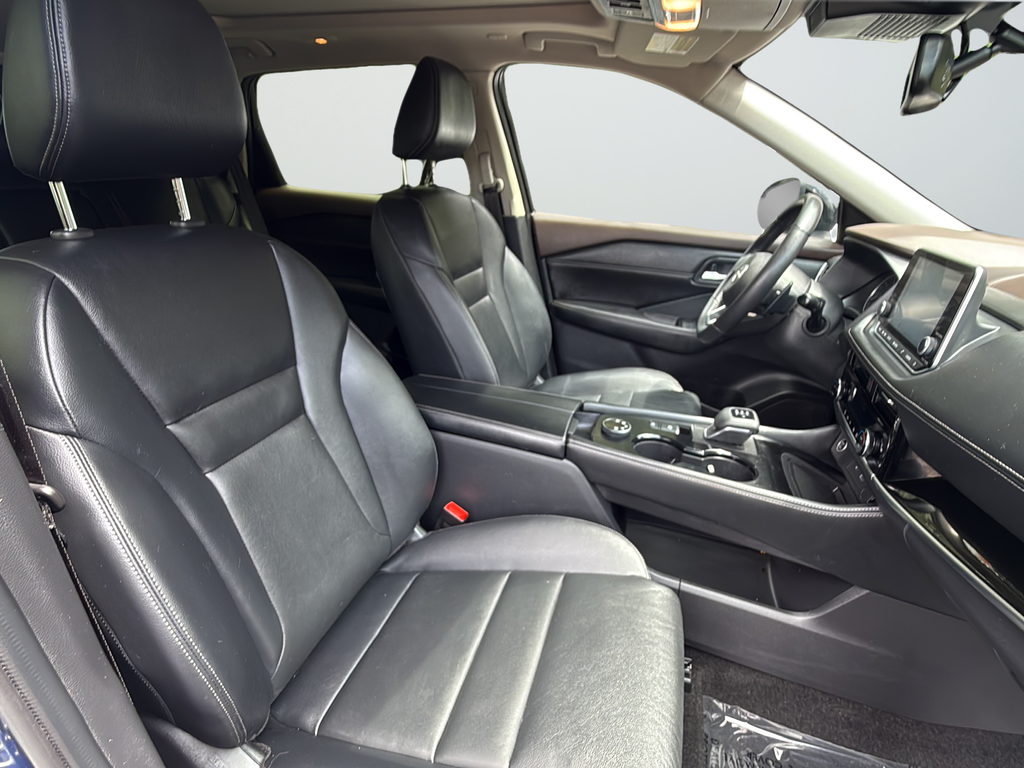 Used 2023 Blue Nissan SL image 27