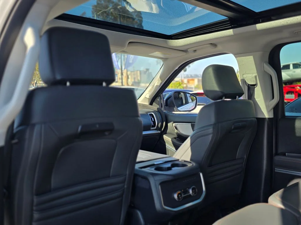 Used 2025 White Ford Active image 23