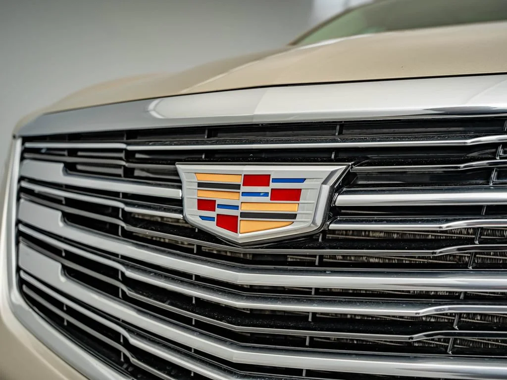 Used 2017 Silver Coast Metallic Cadillac Luxury image 12