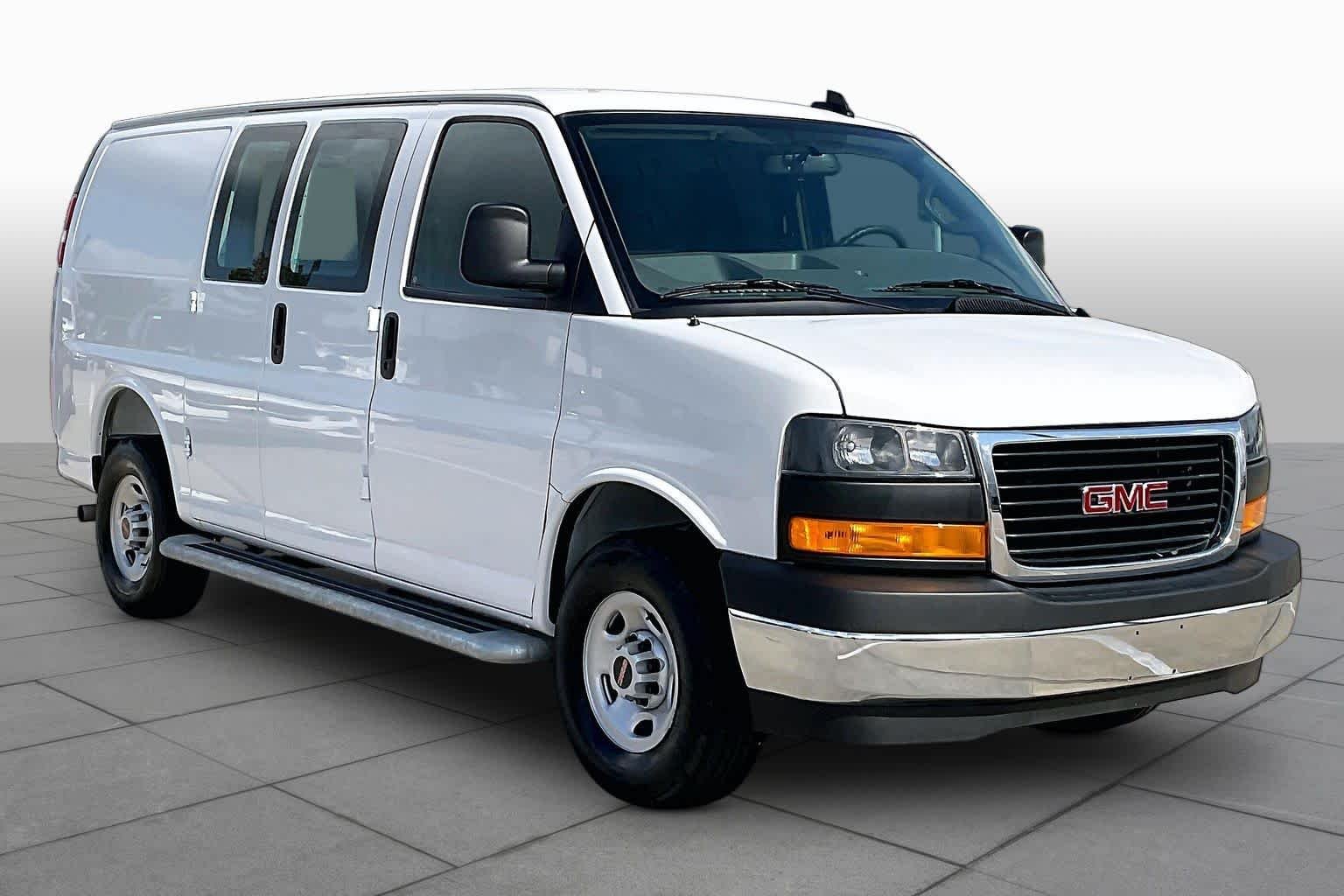 2025 GMC Savana Cargo Work Van - Photo 3