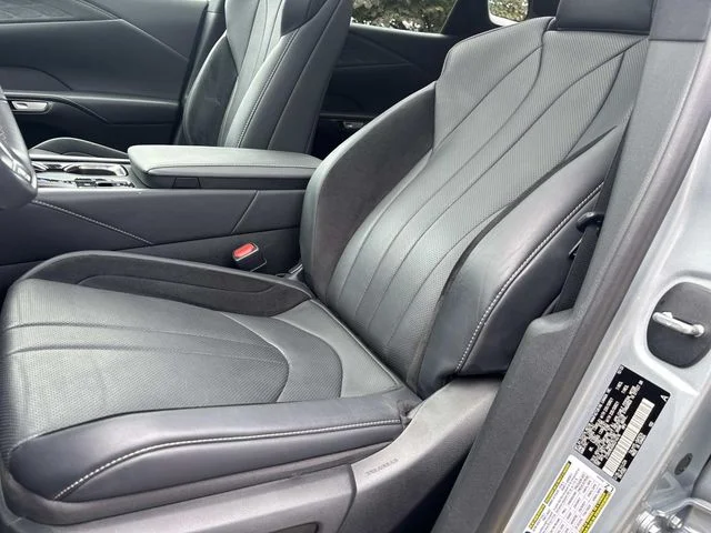 Used 2024 Silver Lexus 500h F SPORT Performance image 33