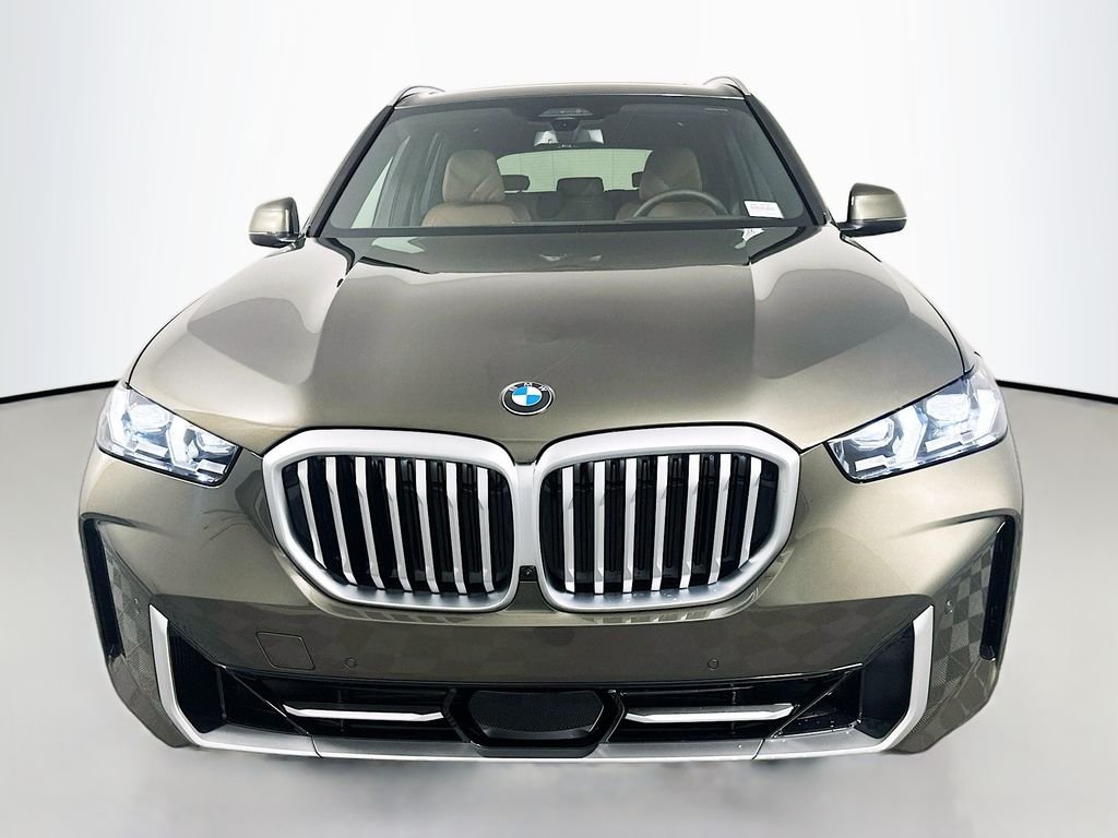 New 2026 Manhattan Green Metallic BMW xDrive40i image 2