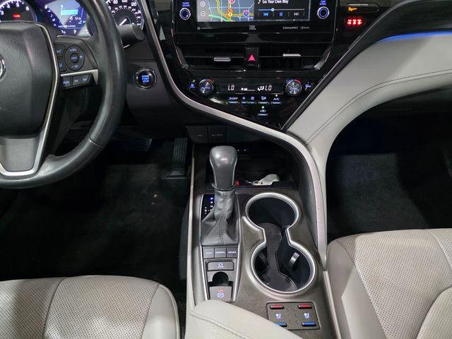 Certified Used 2024 WIND CHILL PEARL Toyota  image 20