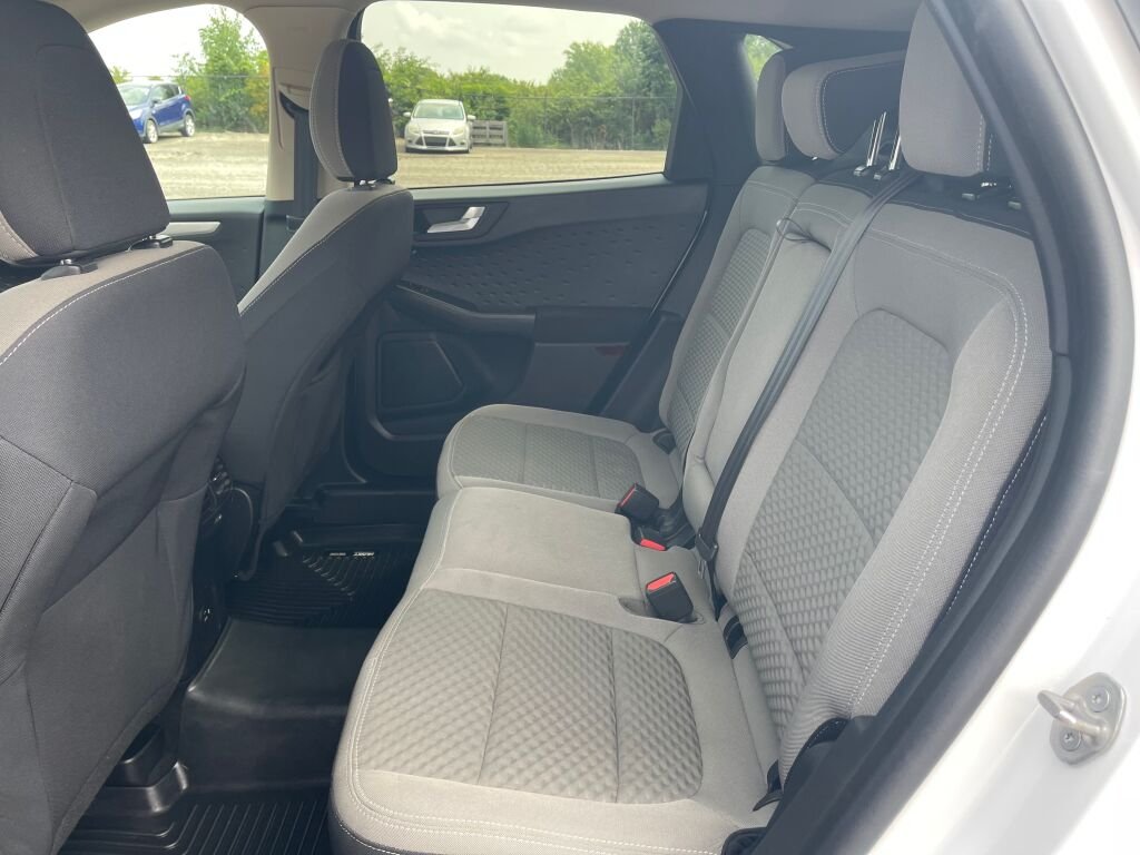 Used 2020 Oxford White Ford SE image 21