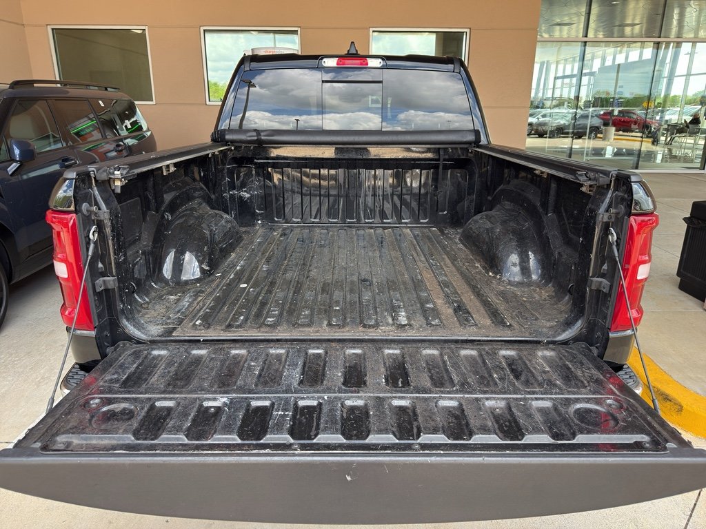 Used 2025 Diamond Black Crystal Pearlcoat Ram Laramie image 28