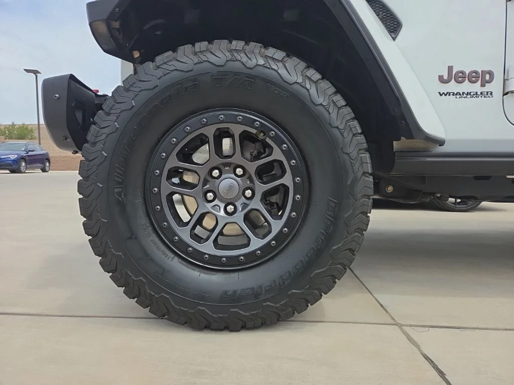 Certified Used 2021 White Jeep Unlimited Rubicon image 7